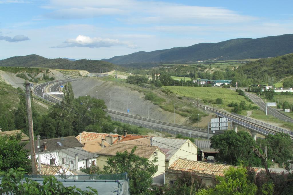 Villa O Zierzo Jaca Exterior foto